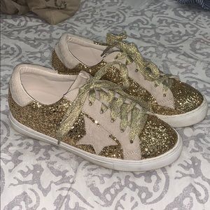 nature breeze dale star sneakers in gold